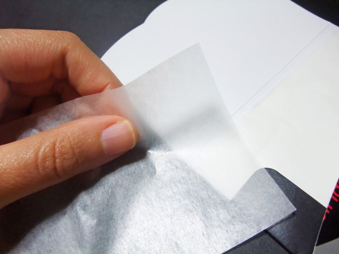 This is oil-blotting paper paper.