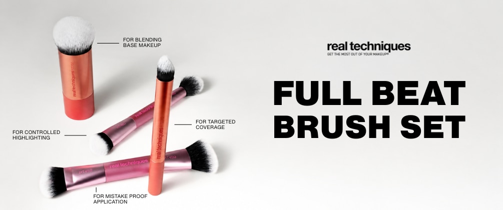 real techniques, real techniques makeup sponge, makeup brush, makeup puffs, travel makeup brushes image
